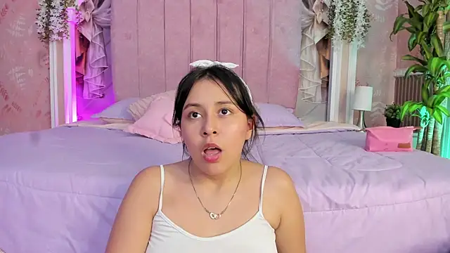 غرفة دردشة zoe_pettite__ المباشرة