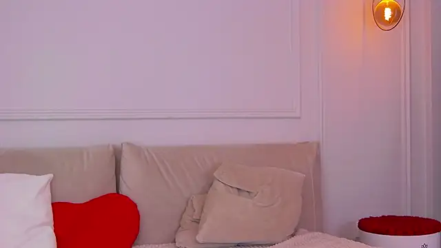 AriannaRuss' Live Chat Room