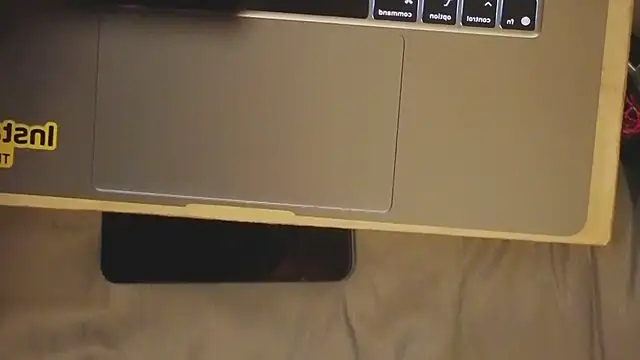 ห้องแชทสดของ Ilovepussy1911