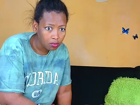 Baby-angelx's Live Chat Room