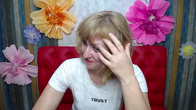 RebecaMarti's Live Chat Room
