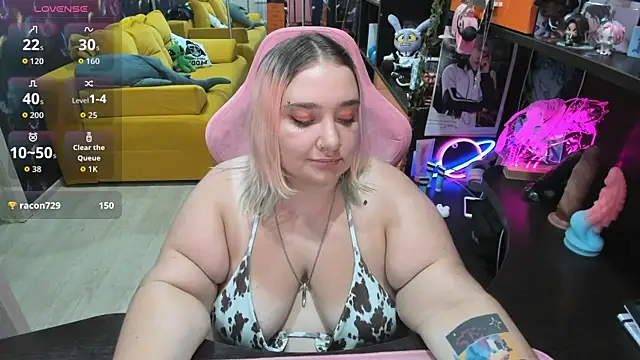 Softie_Sofy's Live Chat Room