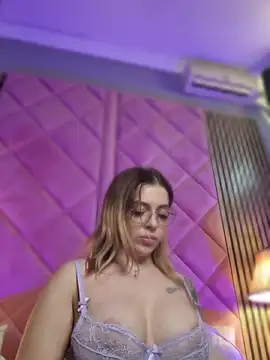 Živá chatovací místnost IveySin