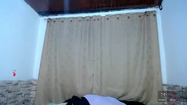 Bicky_25 élő chatszobája