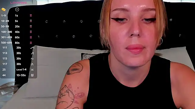 Živá chatovací místnost LianaFord