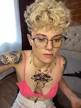 Megan-c élő chatszobája