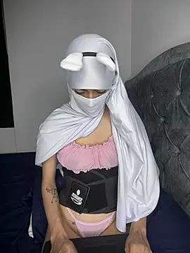 Živá chatovací místnost _Zahiira_