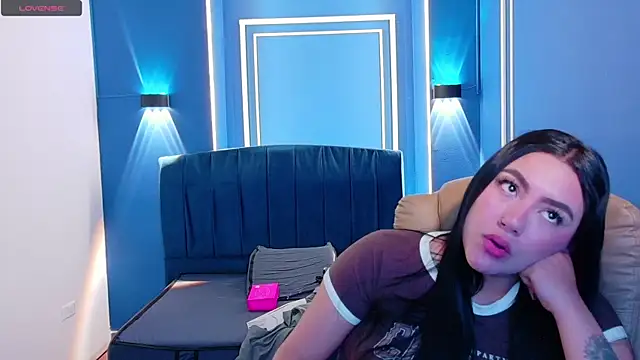 Sala de chat ao vivo de Megara_25