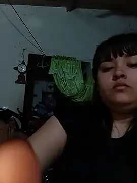 Luu_19 Cameră chat live