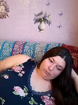 غرفة دردشة BrookeStreams المباشرة