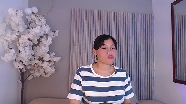 Živá chatovací místnost Kitty_Desire2