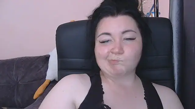 Medjik_lool Adlı Modelin Canlı Sohbet Odası