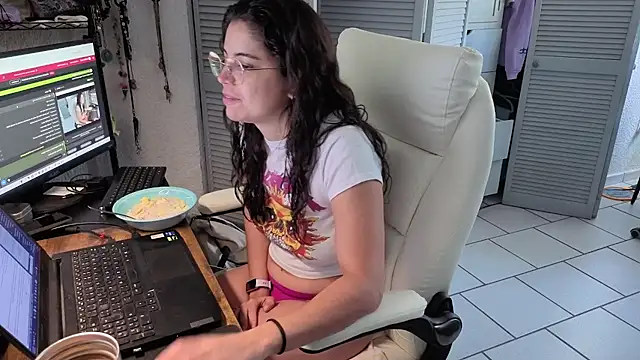 Živá chatovací místnost AlexTeasse