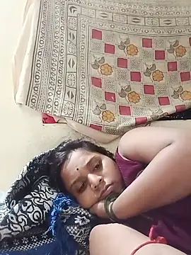 Ashma2 Adlı Modelin Canlı Sohbet Odası