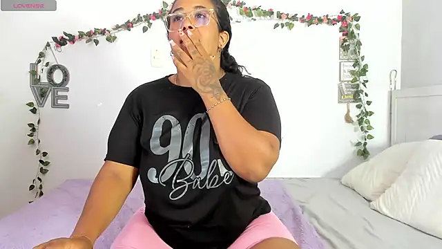 sofia-belle 现场聊天室