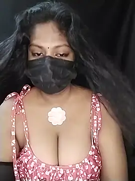 Tamil_Kanmani Adlı Modelin Canlı Sohbet Odası