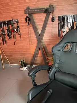 yey_bdsm Adlı Modelin Canlı Sohbet Odası