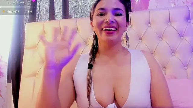 Valentina_rhouse's Live Chat Room