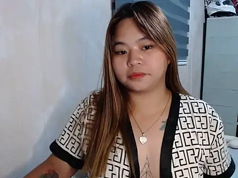 Missy_Heart's Live Chat Room