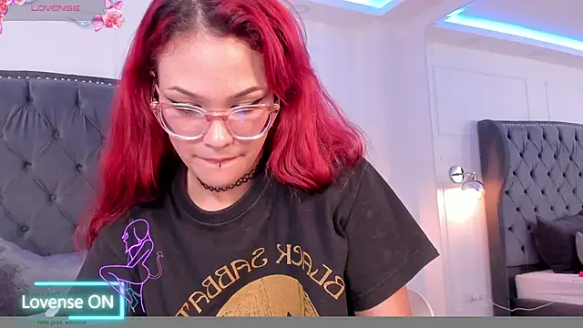 mae_lyra – live chatrum