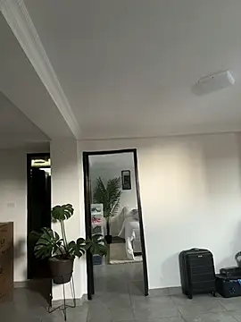Chat soba uživo modela JuanitaMore01