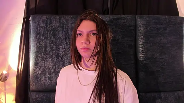 Chat soba uživo modela Seshat_