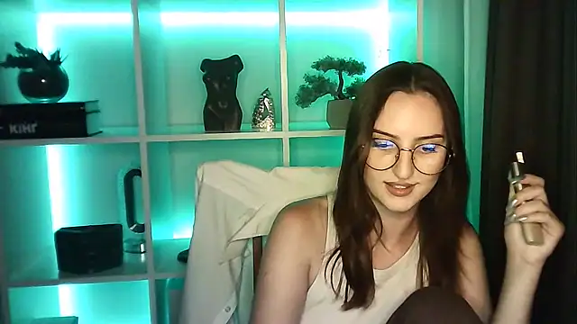 X_Alisa Live Chatraum