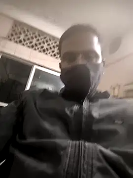 kannada-guy Adlı Modelin Canlı Sohbet Odası