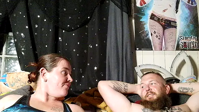 HeisesRotkaeppchen 现场聊天室