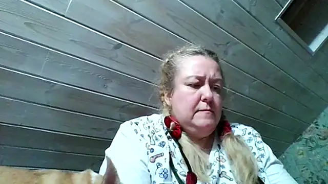 HappyCurvyMama Live Chatraum