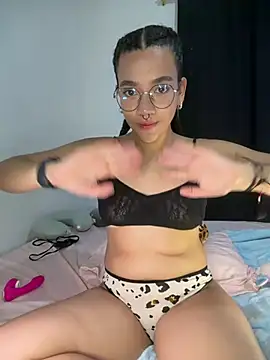 Isa_bella_1111 Adlı Modelin Canlı Sohbet Odası