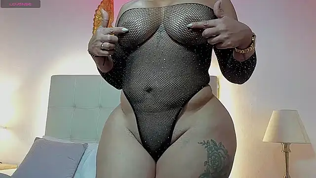 abigail_restrepo's Live Chat Room
