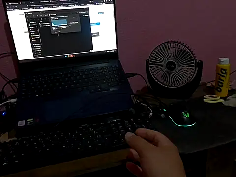 maiaJR's Live Chat Room
