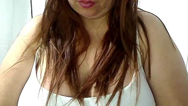 luciana69hot's Live Chat Room