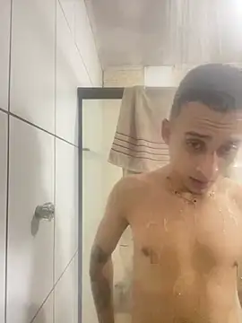 غرفة دردشة douglazzzfd المباشرة