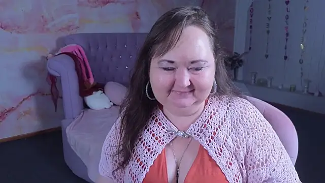 Eloisa_Eloy – Naživo chatovacia miestnosť