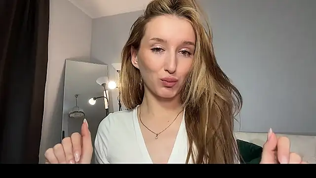 OmeliaDior's Live Chat Room