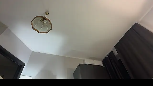 Sala de chat ao vivo de OmeliaDior
