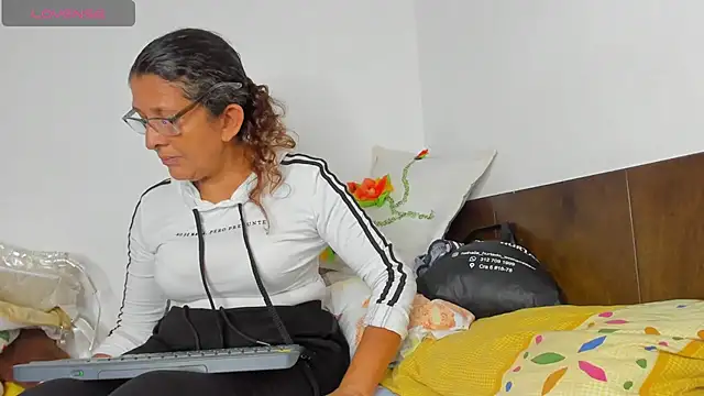 Keyla_Milf 실시간 채팅방