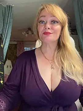 Sweet-blonde Ruang Obrolan Langsung