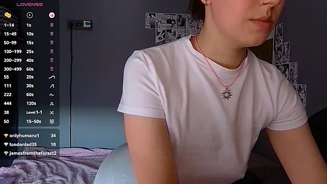Cutie_Vicky Adlı Modelin Canlı Sohbet Odası