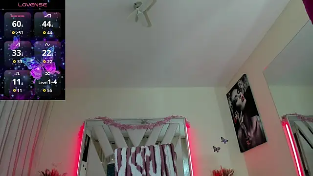 cristal_laurentt's Live Chat Room
