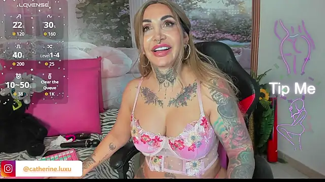 LaylaWatsson's Live Chat Room