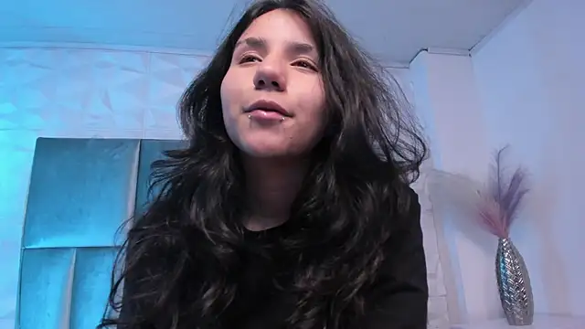 HollyPeach Live chatroom