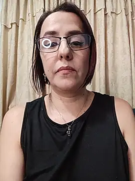 Phòng Chat Trực Tiếp IsisBlake