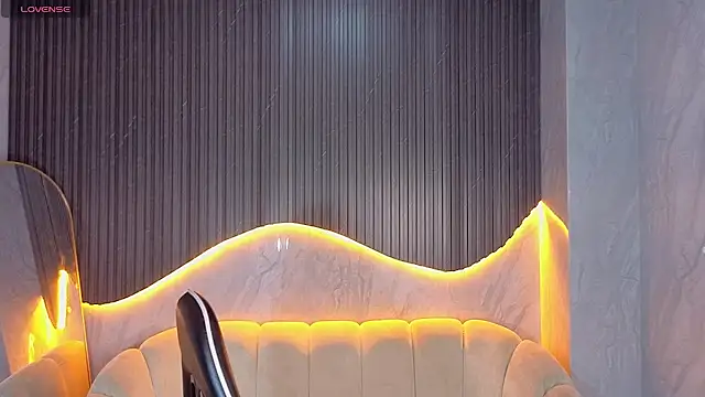 Tifany_Tx – Naživo chatovacia miestnosť