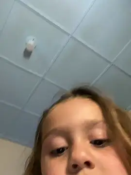 _BellaSmith_'s Live Chat Room