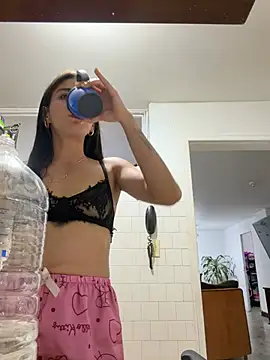 غرفة دردشة Carolina_1111 المباشرة
