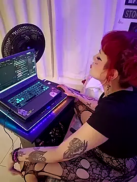 Sarah-Stoner élő chatszobája