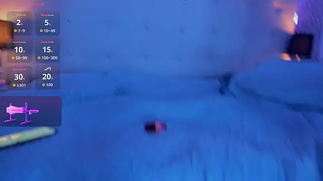 aysha_miller19 élő chatszobája
